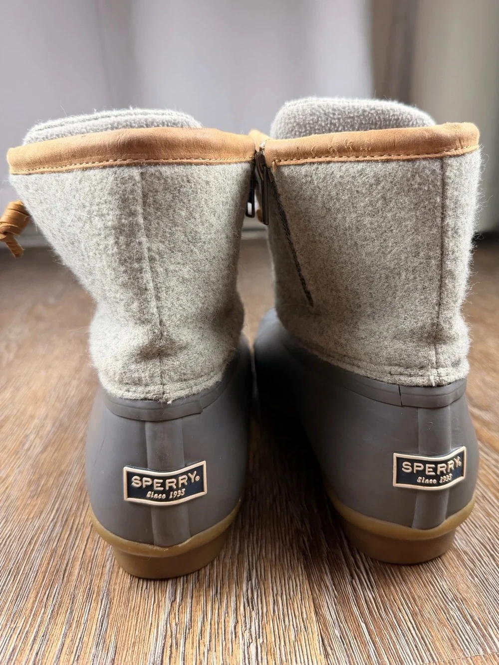 Sperry Saltwater Wool Duck Boots Gray Felt Tan Leather Rawhide Lace | Size: 9